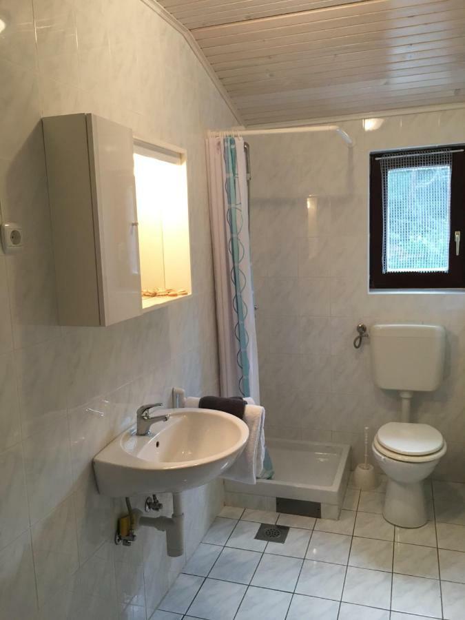 Apartmani Lisac Baska  Exterior photo